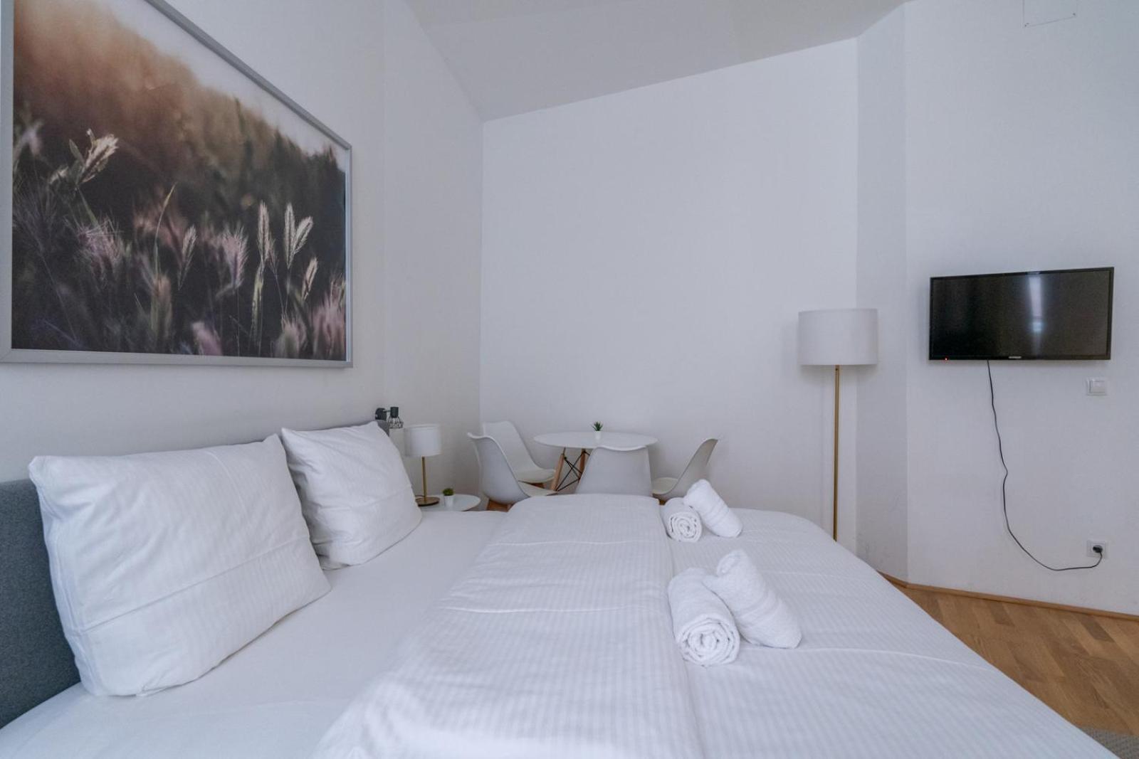 Air Conditioning 330 Mbit Wifi Self Check-In Viena Exterior foto